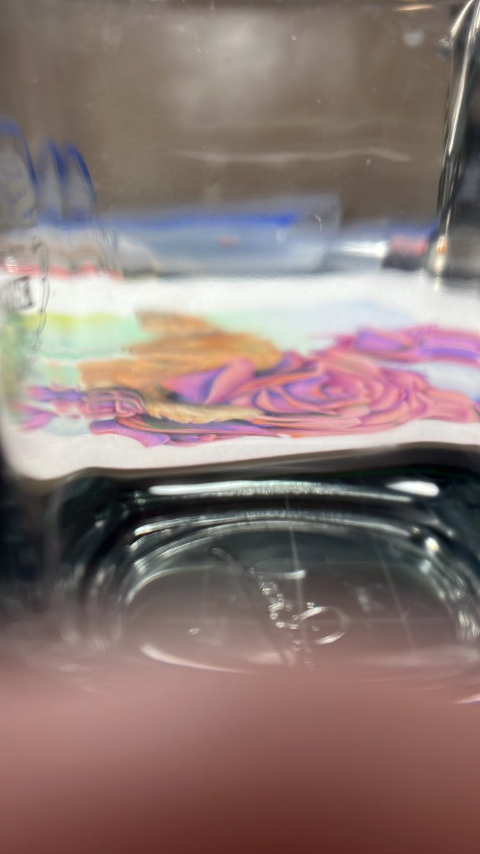 ficklenotion's tweet photo. Pushing through the whiskey glass. https://t.co/nn5p7k2Kal