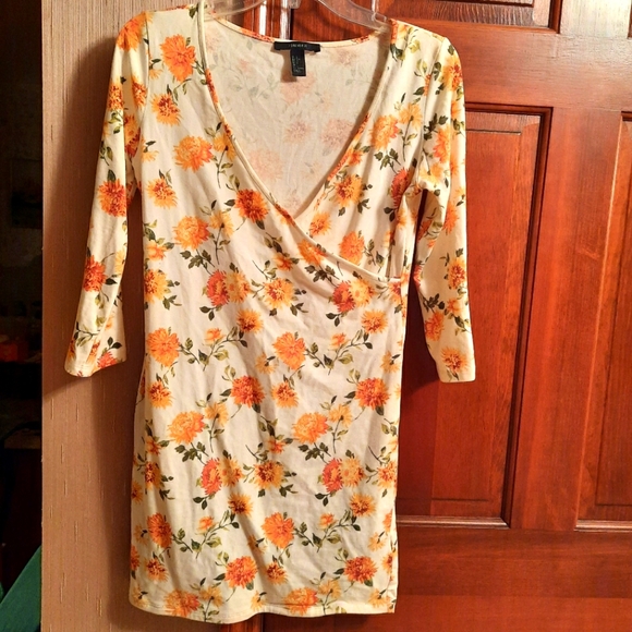 TJsHeart89's tweet photo. So good I had to share! Check out all the items I'm loving on @Poshmarkapp #poshmark #fashion #style #shopmycloset #bcbgmaxazria #forever21 #hm: https://t.co/QrIK7R32KA https://t.co/xP85GztjSm