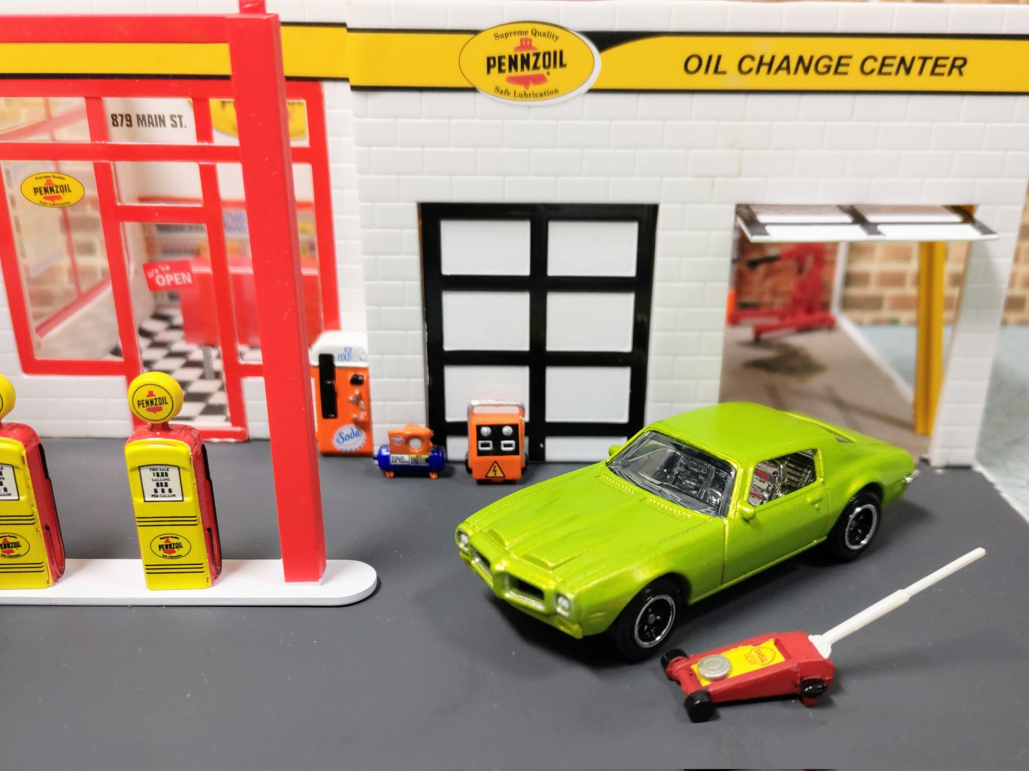 アメ車とワーゲン Machbox 10 1971 Pontiac Firebird Formula 子供の頃近所のお兄さんがコレ乗ってて 何度か乗せてもらって助手席でワクワクしたな Matchbox Firebird ミニカー アメ車 Hotwheels ホットウィール T Co Hkaecbknmw