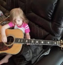 ChadinJax's tweet photo. This is one of my fave pics of her #FindSerenity https://t.co/8dGSq84JI6