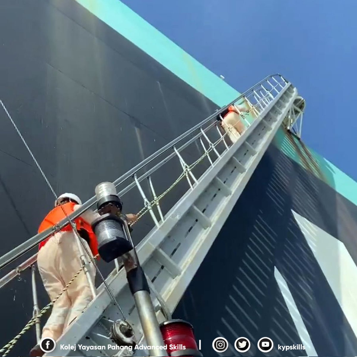 YPSkills's tweet photo. #KYPSkills | 𝗝𝗔𝗠𝗜𝗡𝗔𝗡 𝗣𝗘𝗞𝗘𝗥𝗝𝗔𝗔𝗡 𝘡𝘌𝘙𝘖 𝘛𝘖 𝘏𝘌𝘙𝘖.👷‍♂���

Bekas pelatih 𝗢𝗳𝗳𝘀𝗵𝗼𝗿𝗲 𝗠𝗮𝗿𝗶𝗻𝗲 𝗶𝗻 𝗛𝗼𝘀𝗽𝗶𝘁𝗮𝗹𝗶𝘁𝘆 𝗮𝗻𝗱 𝗠𝗮𝗻𝗮𝗴𝗲𝗺𝗲𝗻𝘁 &amp; 𝗠𝗮𝗿𝗶𝘁𝗶𝗺𝗲 𝗖𝗮𝘁𝗲𝗿𝗶𝗻𝗴 𝗮𝗻𝗱 𝗦𝗲𝗿𝘃𝗶𝗰𝗲𝘀 menjejakkan kaki ke medan kerja👷. https://t.co/AxdllV4lkS
