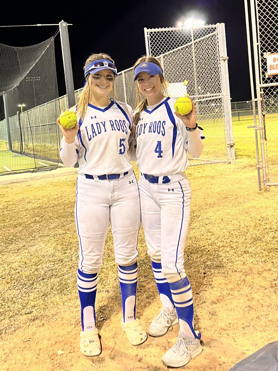 _hannabartels's tweet photo. best friends who hit bombs together>>>>> @hannahrreed22 #Hsquared #HY https://t.co/PVSkqKiFKU