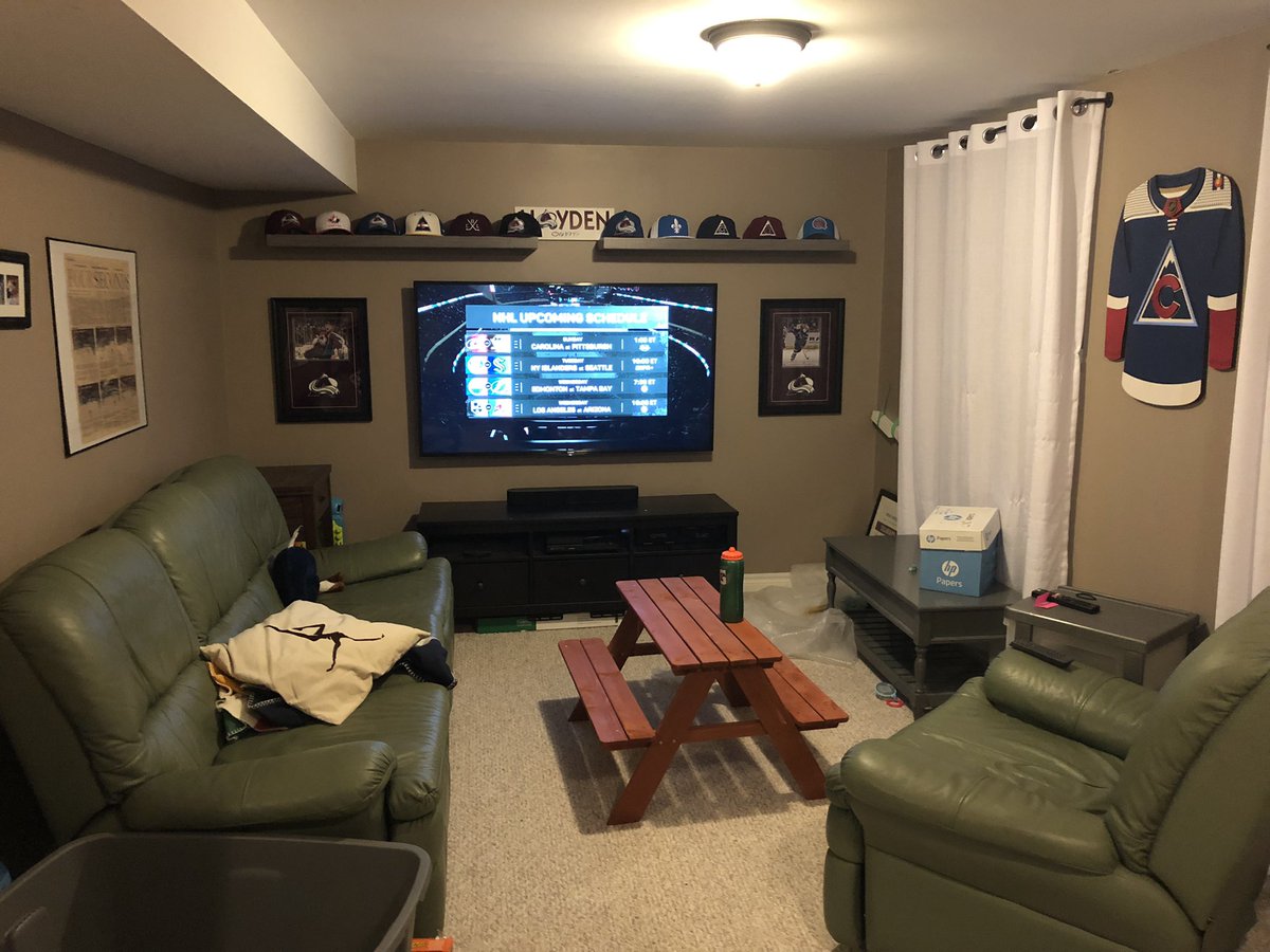 Infantino12's tweet photo. The cave is looking good! @Avalanche @WoodJerseys @taylortrish23 https://t.co/mkL7jNRUVy