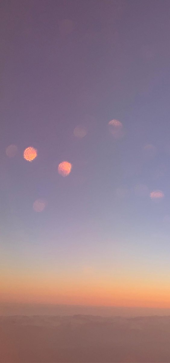 today_hmh's tweet image. 220919 위버스

2019.2.19 비행기에서 찍은 하늘이에요😊

#황민현 #Hwangminhyun #오늘의황민현