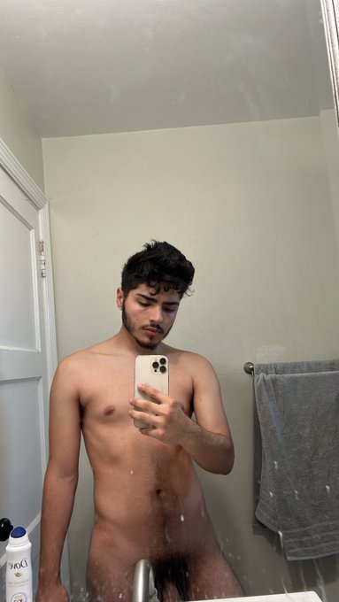 Shiii I forgot I had Twitter 😜 https://t.co/QqNFb1HTNC<a href="/tag/sendtips"class="tags"><span>#sendtips</span></a>