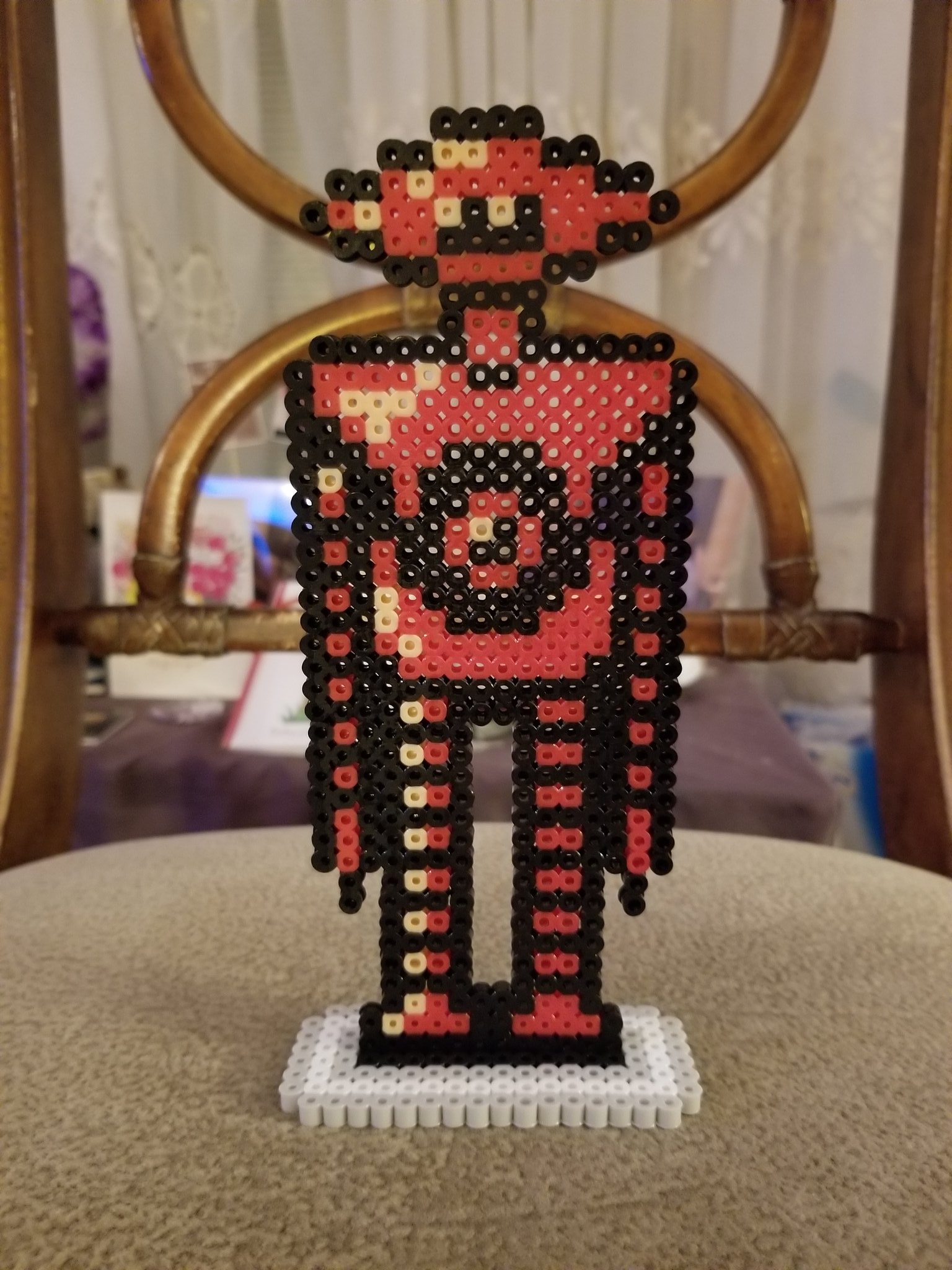Perleopolis on Twitter: "Finished this standing perler of Eve the Robot EarthBound Beginnings. #perler #perlerbeads #mother1 #earthboundbeginnings / Twitter