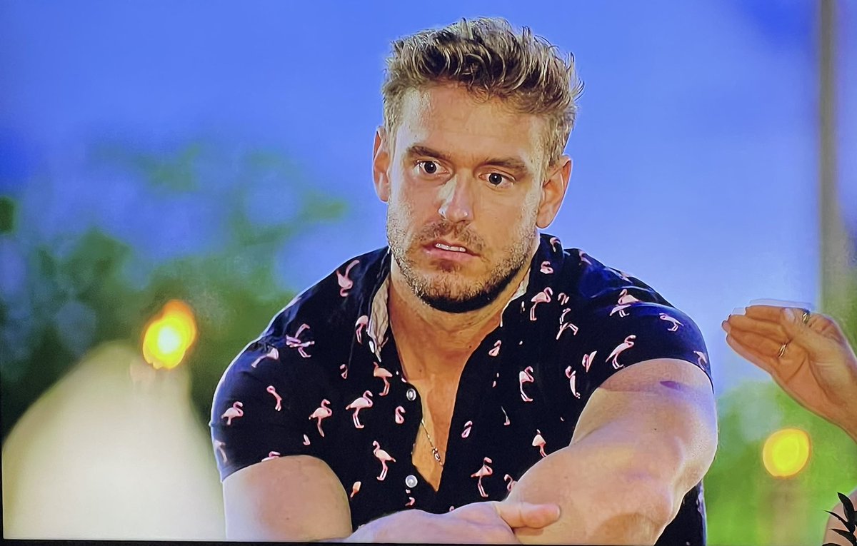 The exact moment Shayne realized he dodged a bullet LOL  #LoveIsBlind