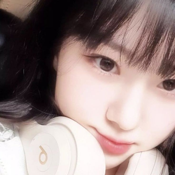 close tweet media