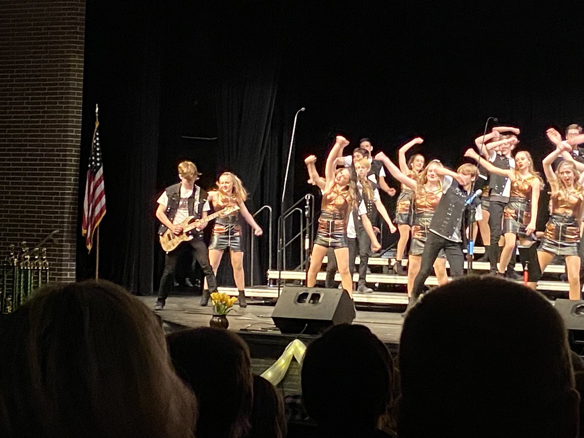 Pella Community Choir Department tweet media