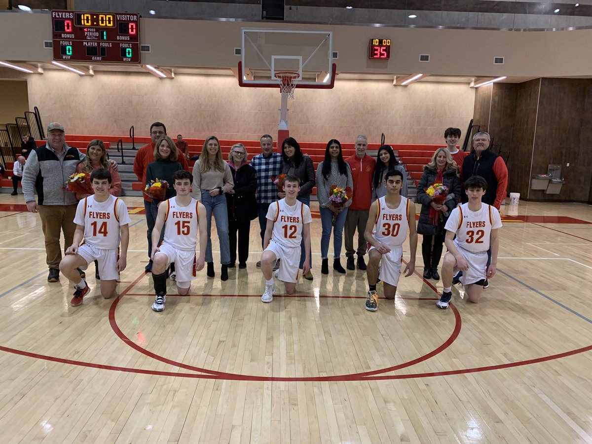 Chaminade_Hoops's tweet photo. Flyers clinch first place with a win over St Marys.  16 kids in the scoring column as we celebrated our 5 seniors and are gearing up for a playoff run! https://t.co/14T0YimlDU