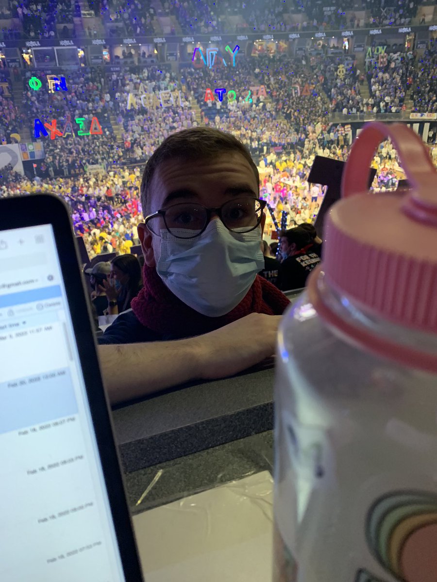 immaculaterep13's tweet photo. spending friday night on press row >>>> https://t.co/tdkh7pMK89