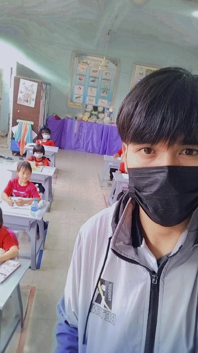 บ่าวขอนแก่น อำเภอเวียงเก่า
อายุ21ปี    ดีใจที่ได้สอนเด็กๆ
#รีทวิตให้ด้วยน้า #ชายแท้ #ชายแท้ร้อนเงิน