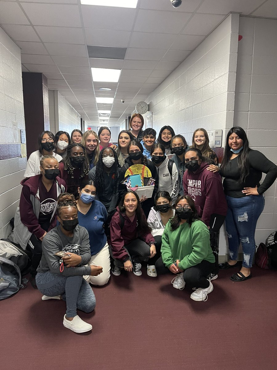 Attract what you expect, reflect what you desire, become what you respect, mirror what you admire. #KempnerSoftball #UHCollegeClassic #Kempner #YourFamily #Yourself