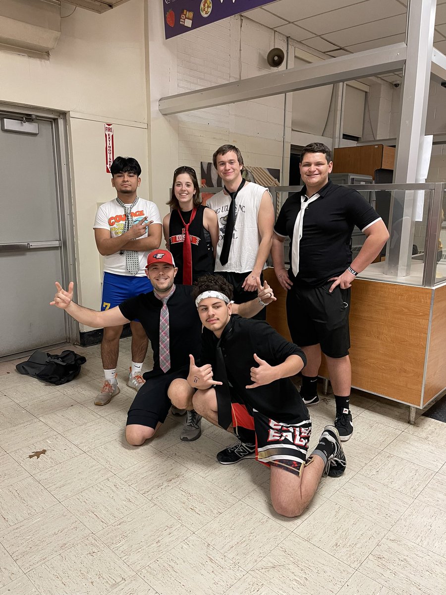 Coach_McGuigan's tweet photo. DodgeBall for charity!! @EHS_Softball1 @EHSSouthside @Edison_HS #TeamGuigs #Softball #charity https://t.co/OmED5JUzWr