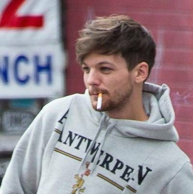 fitflouisst's tweet photo. RECORDATORIO DE QUE EL PROYECTO DE WALLS SIGUE VIGENTE❕❕

así que abro hilo de playlist de stream a Walls ❕denle rt para que llegue a más louies 
#Walls #LouisTomlinson https://t.co/925k113Bkd
