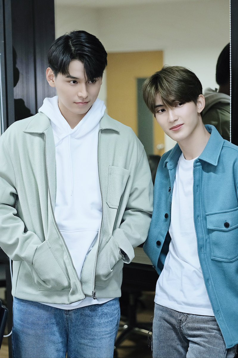Sixsuperstars's tweet photo. 💚🔹🌎❄️🧊
#JaFirst #จาเฟริสท์ 
#JaPhachara #Furst_Chalongrat https://t.co/KRlugxMbyV