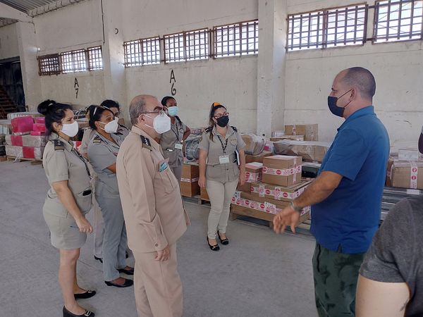 #AduanadeCuba Tenemos que mantener el  despacho de las cargas con agilidad y calidad.