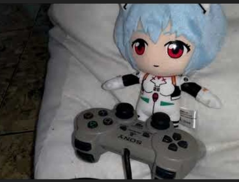 xavi2drrr's tweet photo. Alguien sabe como vencer a este hijo de puta es imposible para mi, no lo puedo tocar porque se teletransporta intento alejarme de él y me tira bolas de energía, no puedo ni curarme porqué no me deja https://t.co/z5U1yJAAee