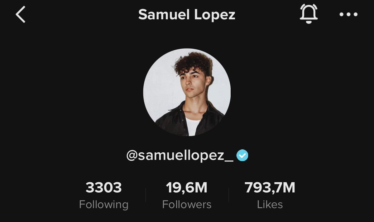 joanaacluis's tweet photo. SOMOS 19.6M🥰 what a beautiful day ✨ 
Que ORGULLO♥️ no existen palabras suficientes para expresar lo feliz que estoy por ti. Sigue triunfando🤍tu felicidad siempre será mi felicidad, te quiero mucho chiquito ☺️
-si me hace feliz no importa la opinión de los demás🤍@Saamuellopez https://t.co/sD3vmdBhXk