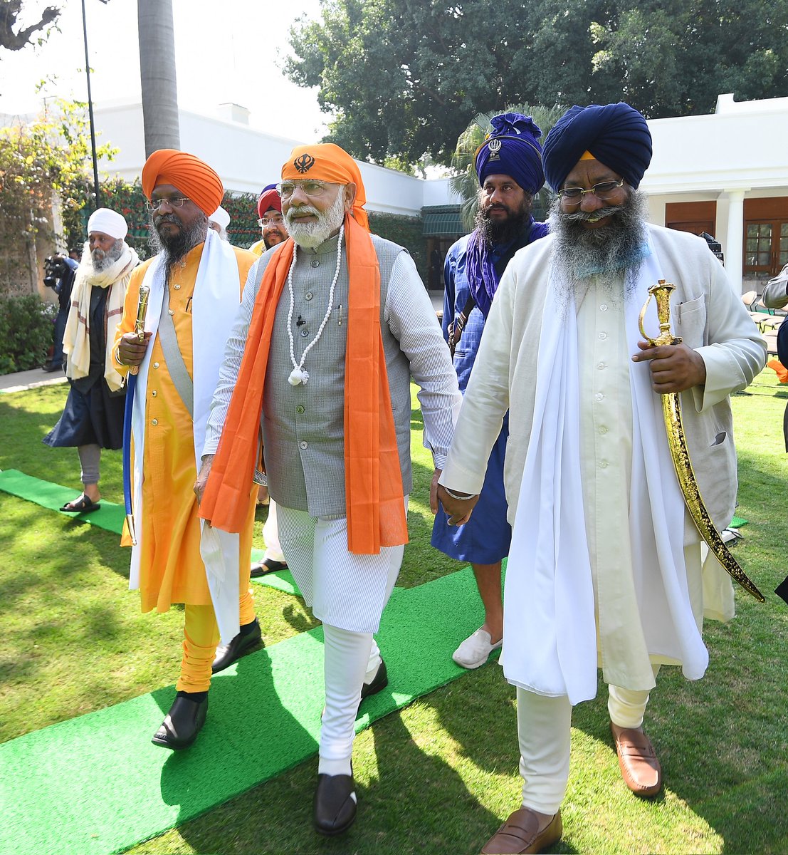 imanpreetbjp's tweet photo. A befitted reply to those who say @narendramodi is against #Sikhs...
Faith needs no caption.
#ModiWithSikhs
@mssirsa @hskalka https://t.co/Ip97OWXZGC