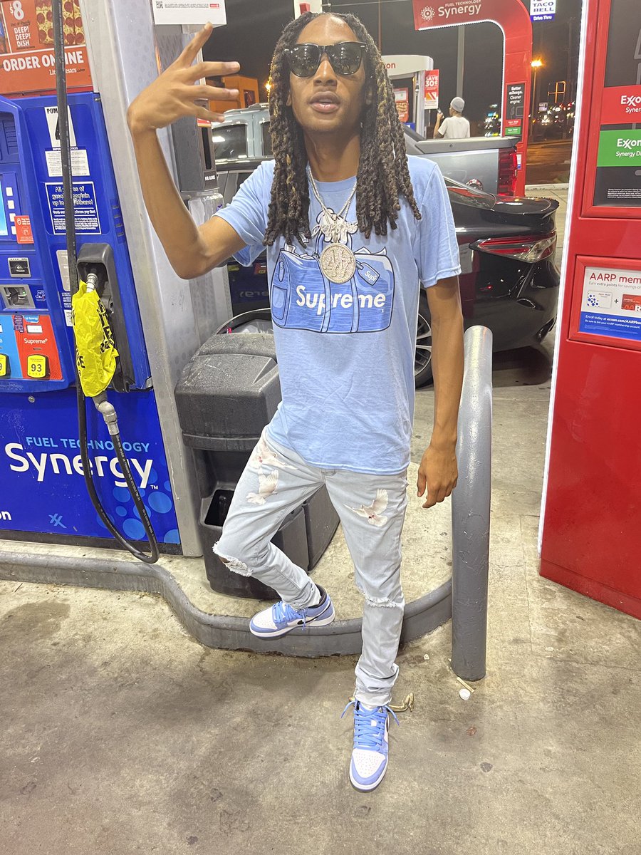 HowardBeastyy's tweet photo. Fresh AF Disrespect Me If You Say I’m Fly 😆 https://t.co/UXcT2p6cSq