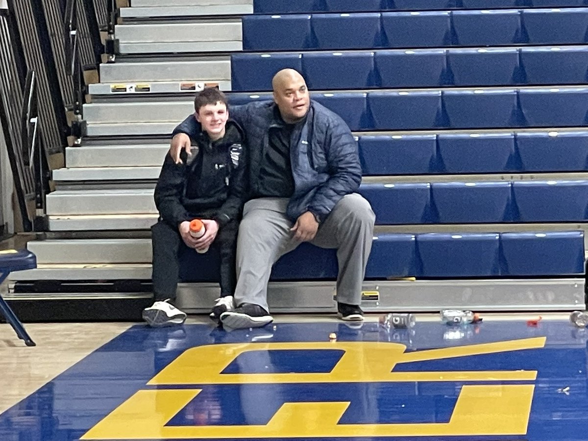 Kristi_Kopanis's tweet photo. 45 minutes after the game ended and the gym cleared, Whitmer senior Grady Mee was sitting in the corner of the gym. Coach Stacey came out of the locker room and asked what he was doing. Grady replied “Coach it was my final home game.” They shared a moment soaking it in. https://t.co/YqEQwrkhGc