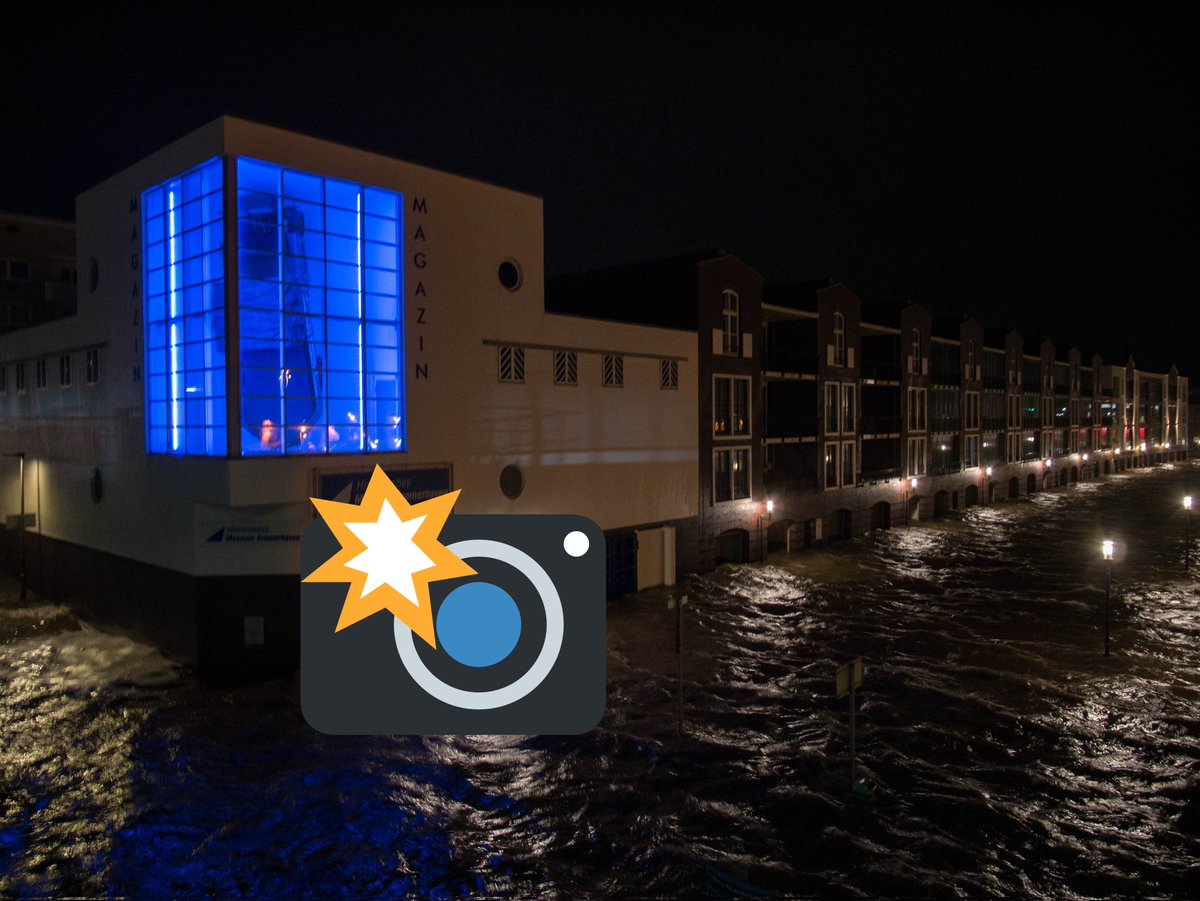 MerwinGo's tweet photo. Ich habe mir den Wecker gestellt um die #Sturmflut in #bremerhaven zu dokumentieren. #sturm #zeynep drückt einiges an Wasser gegen die #FlutTore der #Weser/#Geste. Mehr Bilder sind gerne auf Anfrage zu Erwerben! @weserkurier @ndr @nordseezeitung https://t.co/EgDRA37GmT
