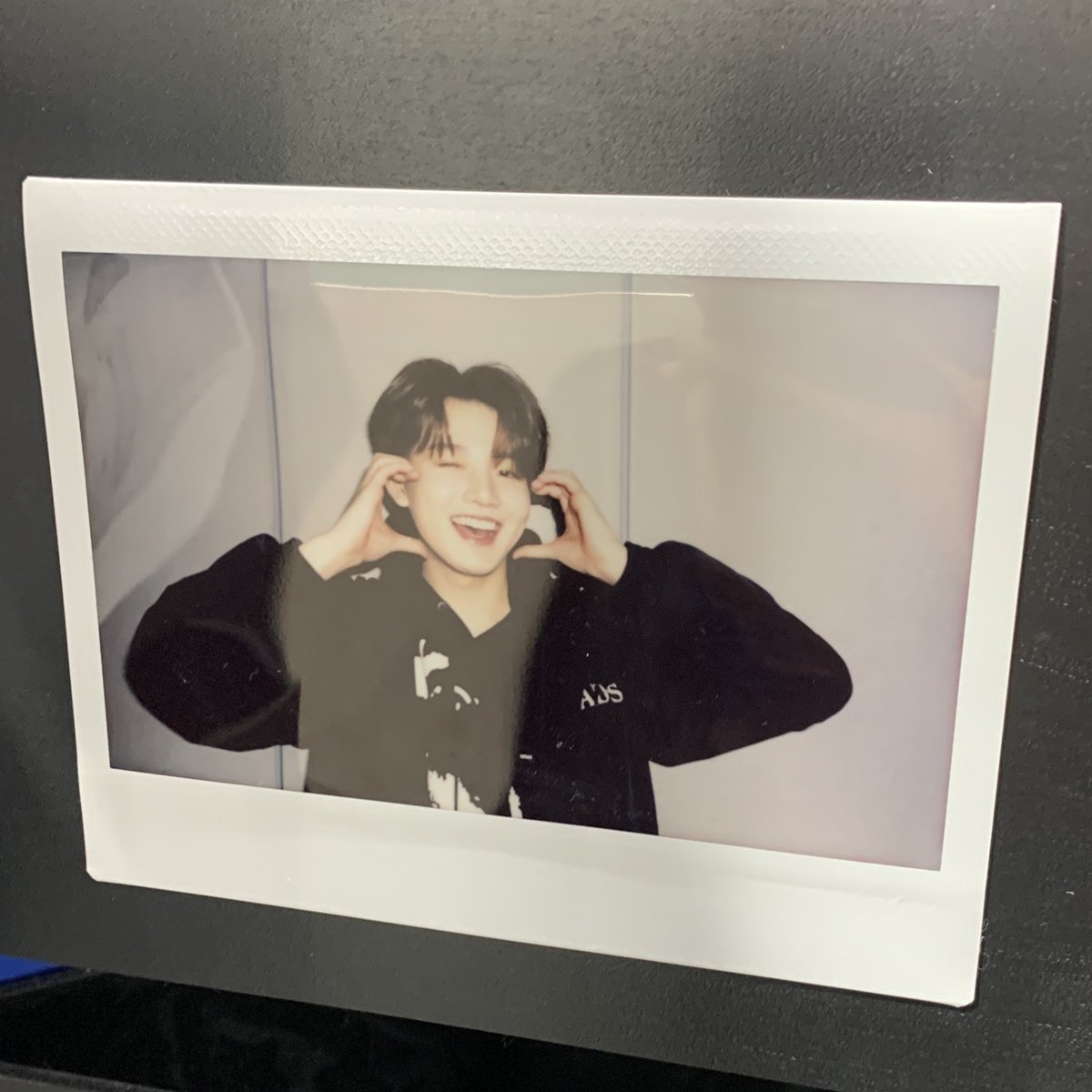 AllAboutJunkyu's tweet photo. junkyu's polaroid 🖤 https://t.co/IqfyS9QlZx