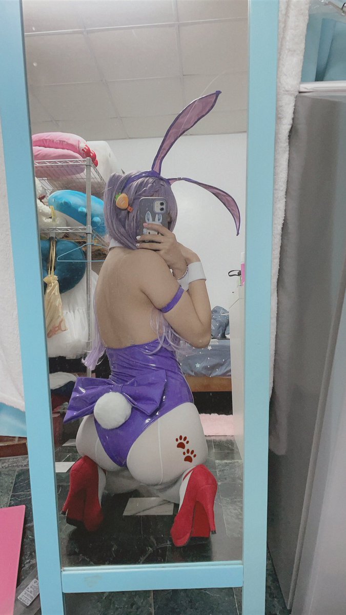 UkiRabbit's tweet photo. #兔女郎 #兔子 #白絲 #尻 #後背 #露背 #高跟 #腿 #足 #足控 https://t.co/34q1Kztcpd