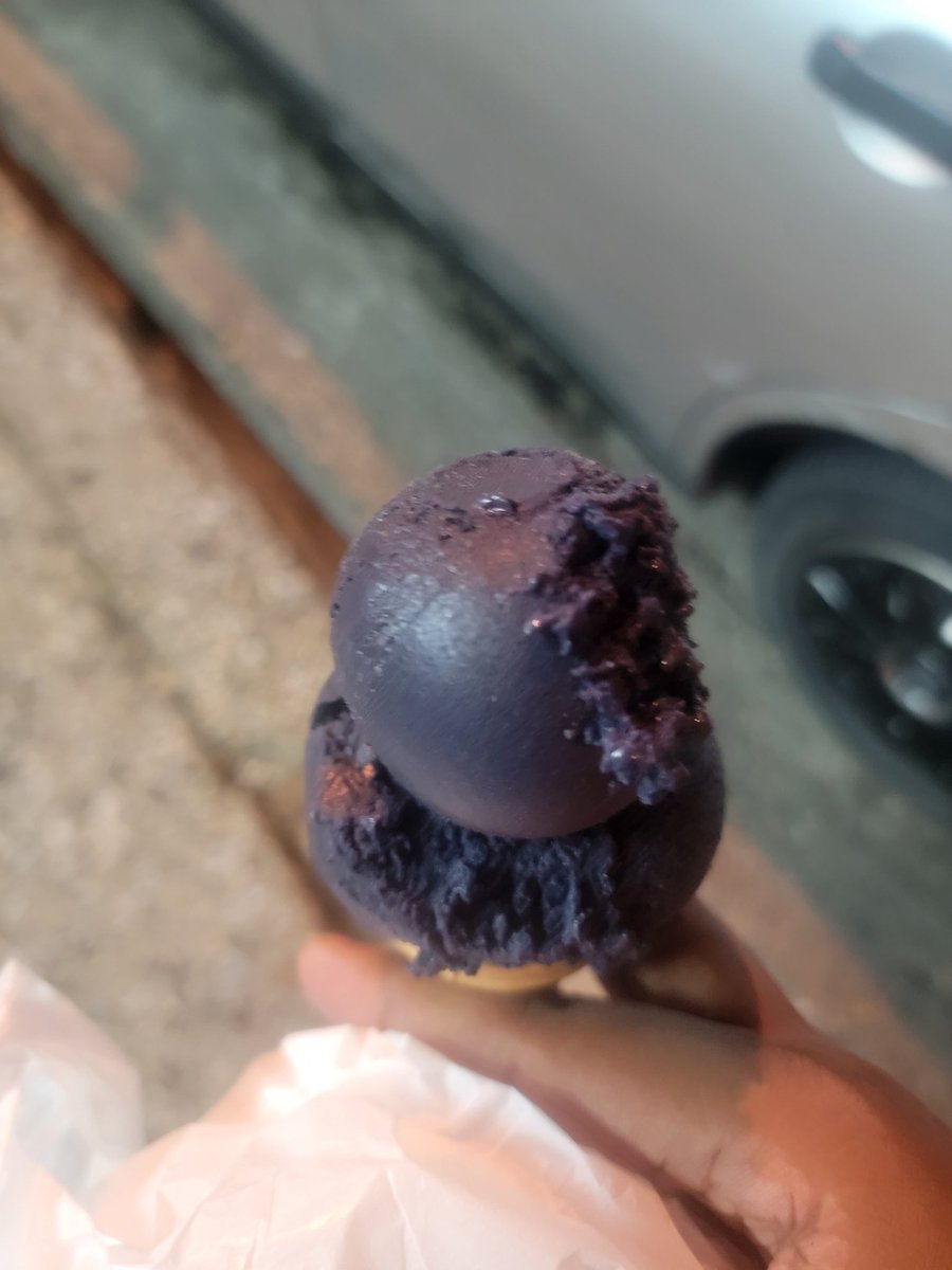 SlickBigBlack's tweet photo. Even the ice cream is black https://t.co/jS3mmb5c5o