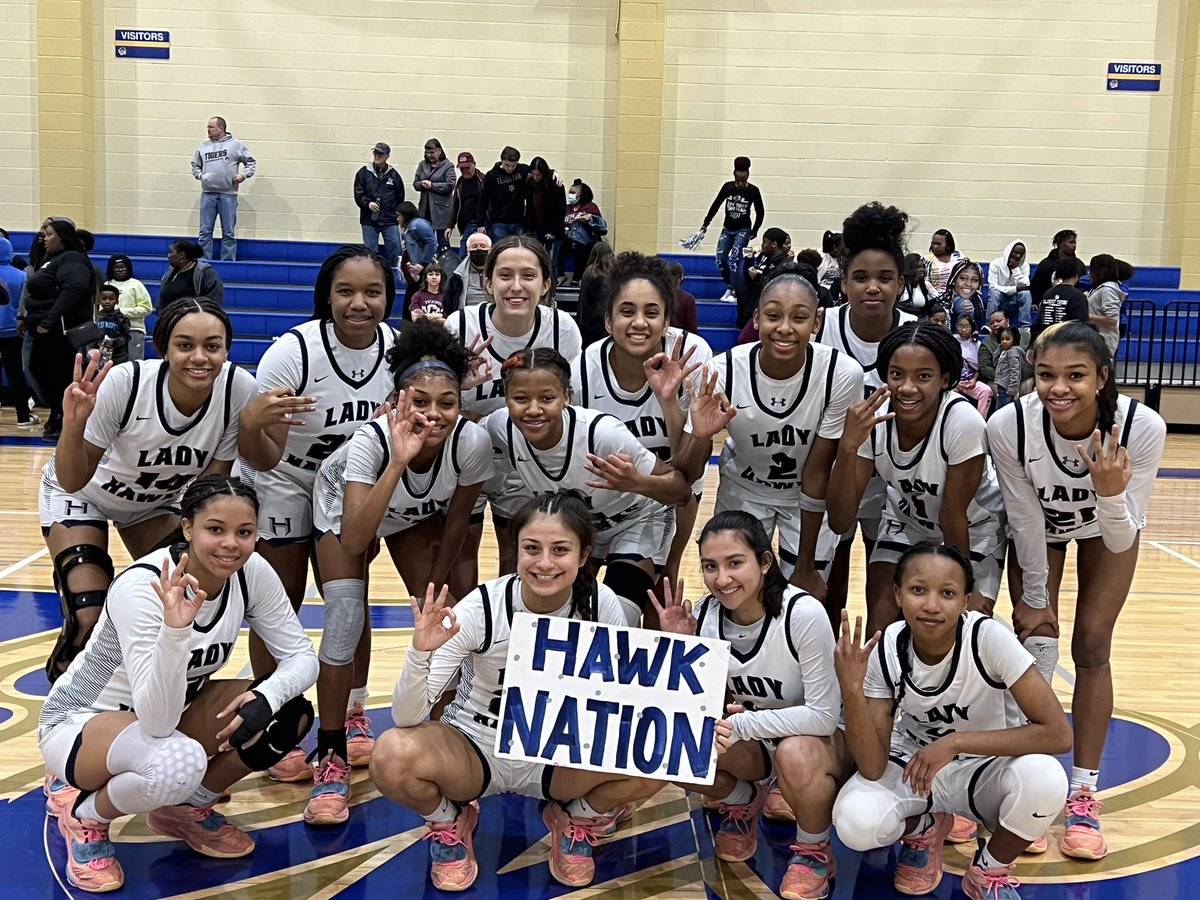 Lady_Hawk_Hoops's tweet photo. Wasn’t pretty but they battled and won. Round 3, here we come. @HawkNationHHS @PfISDAthletics https://t.co/E4r5JG6oER
