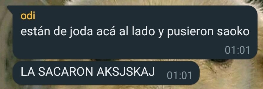 cartiwang's tweet photo. "quien le prestó el aux al q escucha musica rarita" https://t.co/Dfwd9gyMfp