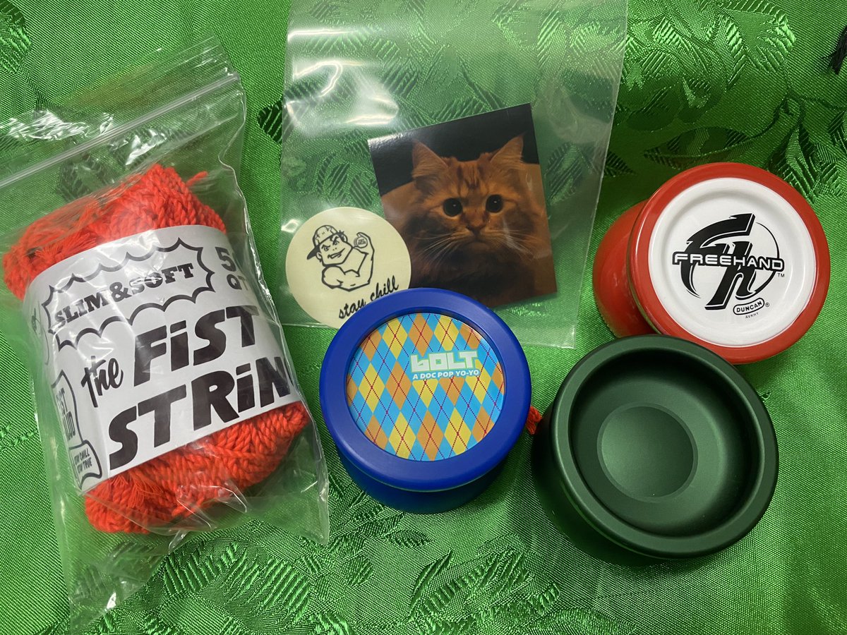 ChunColCabbage's tweet image. めちゃくちゃいいですね、これ
びっくりするくらい滑りが良い

パノラマ、ディオラマに合うと聞くので
ボルトもいけるじゃない？と試したら案の定最高でした。ハイウォールも良き。

PとDはストリングス交換したばかりなので次回の交換で

ところで猫ちゃんはどちら様かな？
#FiSTSTRiNG