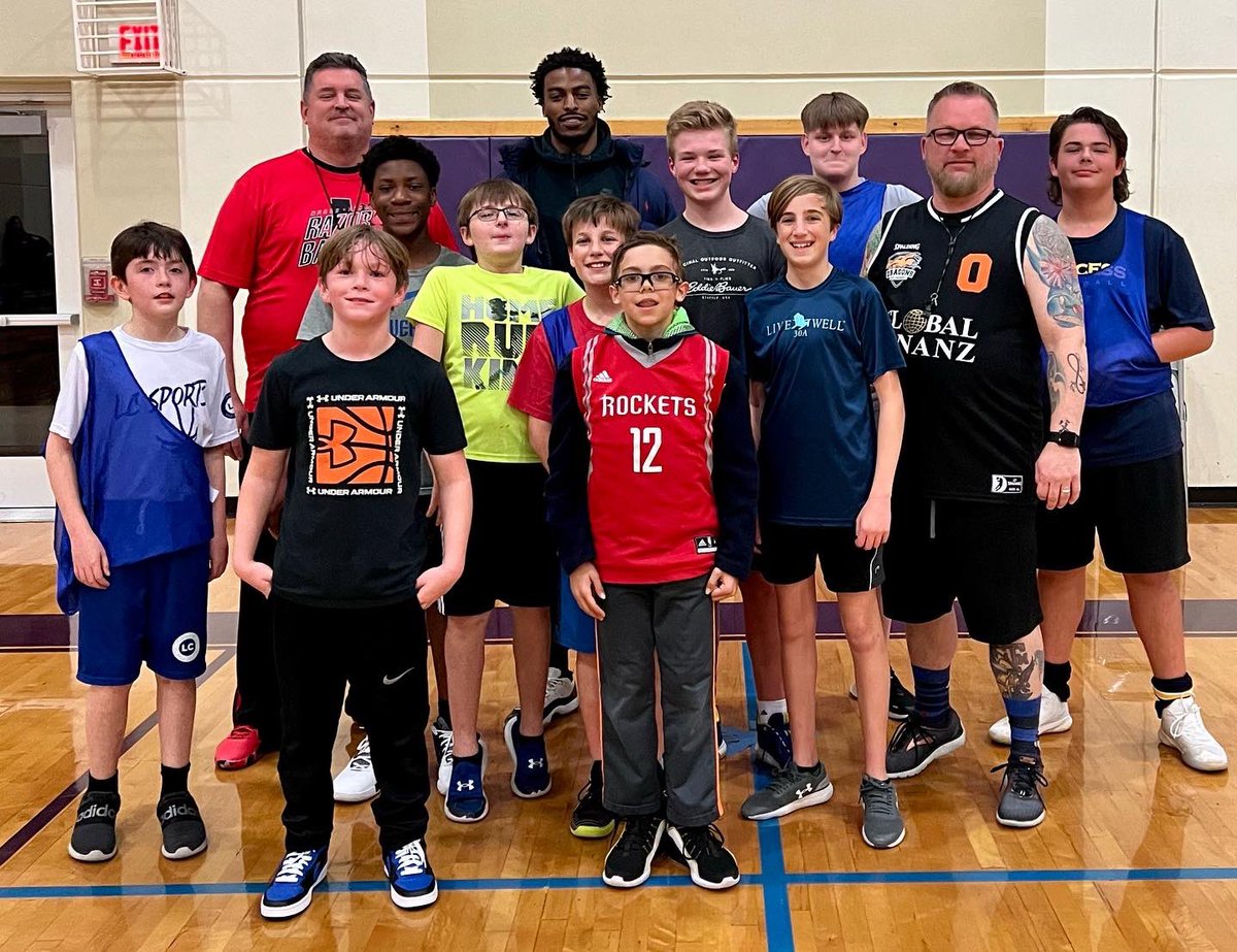CRHogueJr's tweet photo. Thx @Rankycurt0 for coming out today, talking to my boys &amp; telling them a little about your story. Proud of ya. Keep up the hard work. 
@lakechurchdfw @phollis674 https://t.co/G0K2PDLWwJ