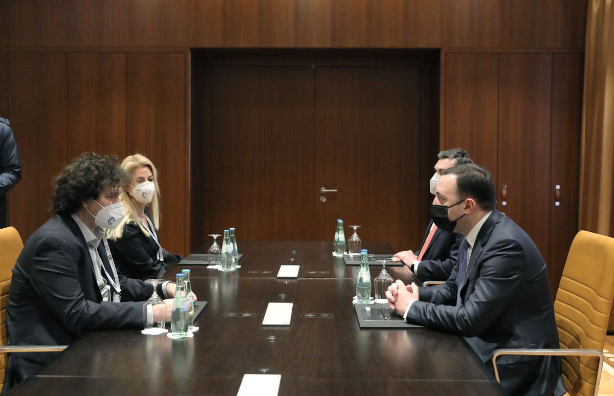 GharibashviliGe's tweet photo. Great opportunity to talk w/@SBF_FTX on how to develop our partnership in the future. 🇬🇪's geographic location coupled w/ stable &amp; favourable business environment creates outstanding platform for @FTX_Official to expand their operations across the region &amp; beyond. https://t.co/1Tt5gUIkt6