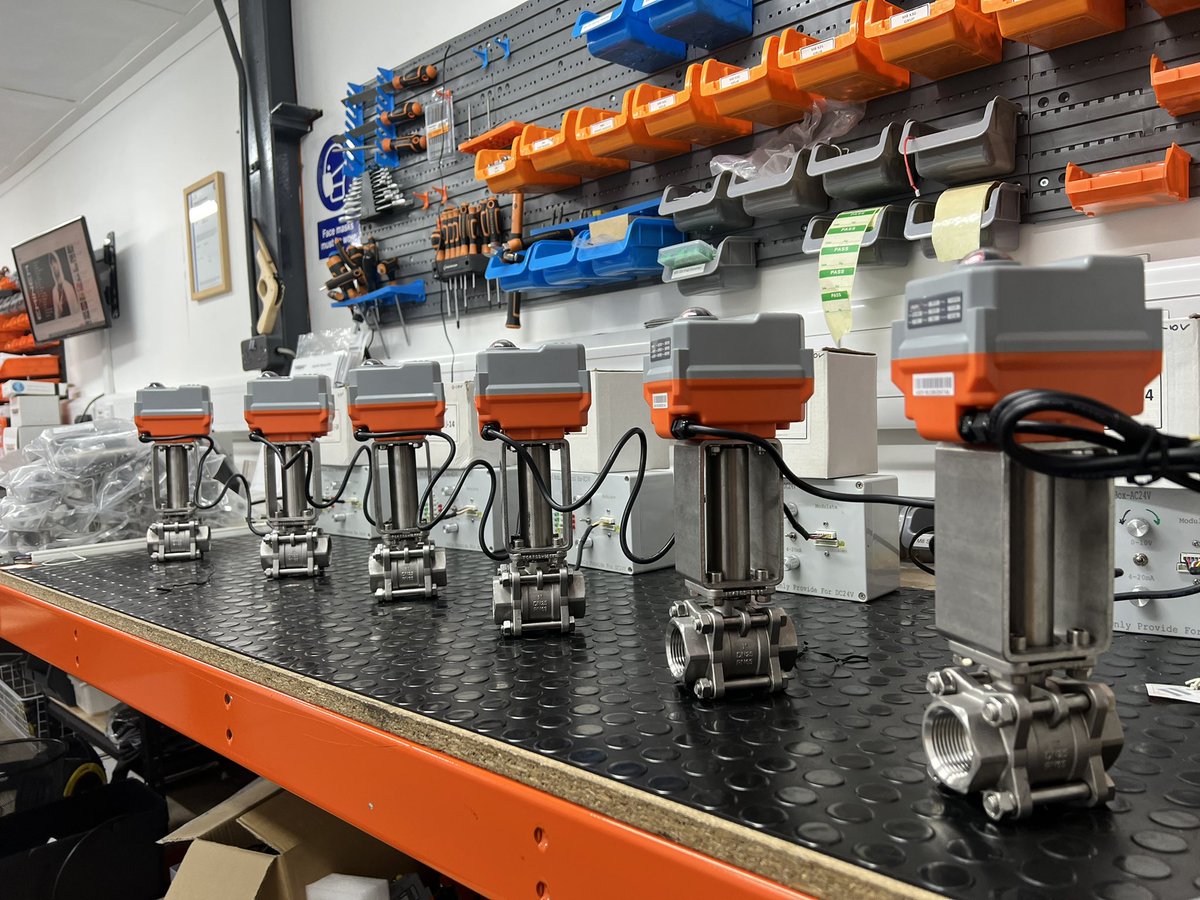 avactuators's tweet photo. Modulating Failsafe 90 degree V balls with 100mm extensions heading out to the USA 🇺🇸 https://t.co/2bJqqeRUSd