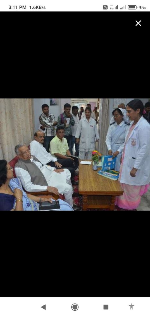 इन्ना लिल्लाहे व इन्ना इलेही राजेऊन..

सद अफ़सोस ....पूर्व आई०पी०एस० अधिकारी और नेता प्रतिपक्ष  अहमद हसन साहब का इन्तेक़ाल मेरा ज़ाती नुक़सान ...अल्लाह उनकी मग्फिरत फरमाए और दर्जात बुलन्द करे...आमीन 

खिराज-ए-अक़ीदत के तौर पर 

दो ही दिन की ज़िन्दगी है 
और  उसमें  मौत  भी  है !