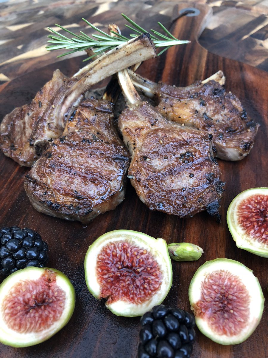healthycook4ch1's tweet photo. Grilled lamb cutlets are always a family favourite at our house. 😊 https://t.co/8cnxaAbYCM