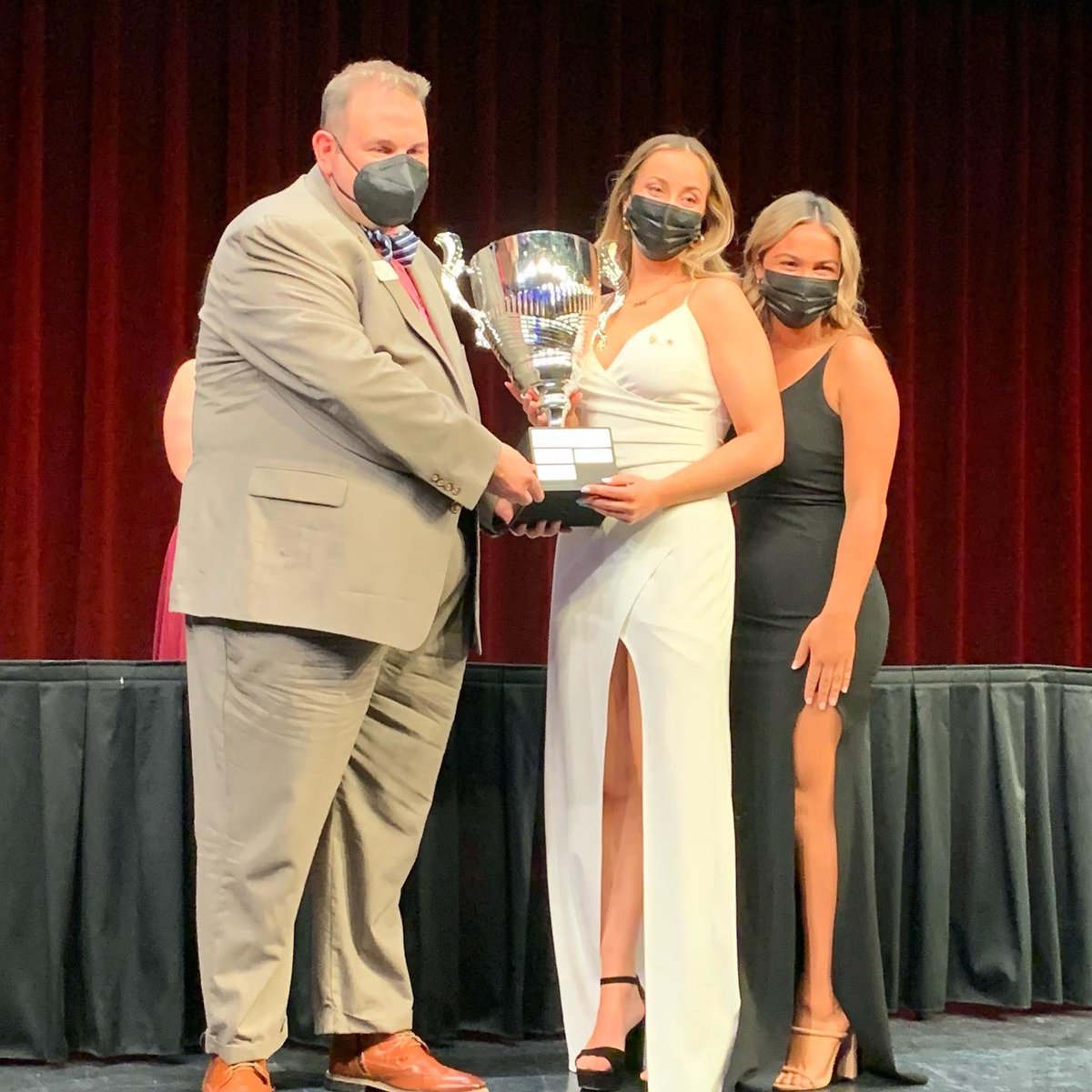 LevesterJohnson's tweet photo. Congratulations  to all the award recipients at the 2022 @ILSTUFSL Greek Gala! 👍🏽 #YourRedbirdLife https://t.co/TpM7iGPODe