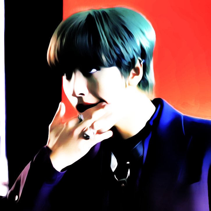 👁⃤ tweet media