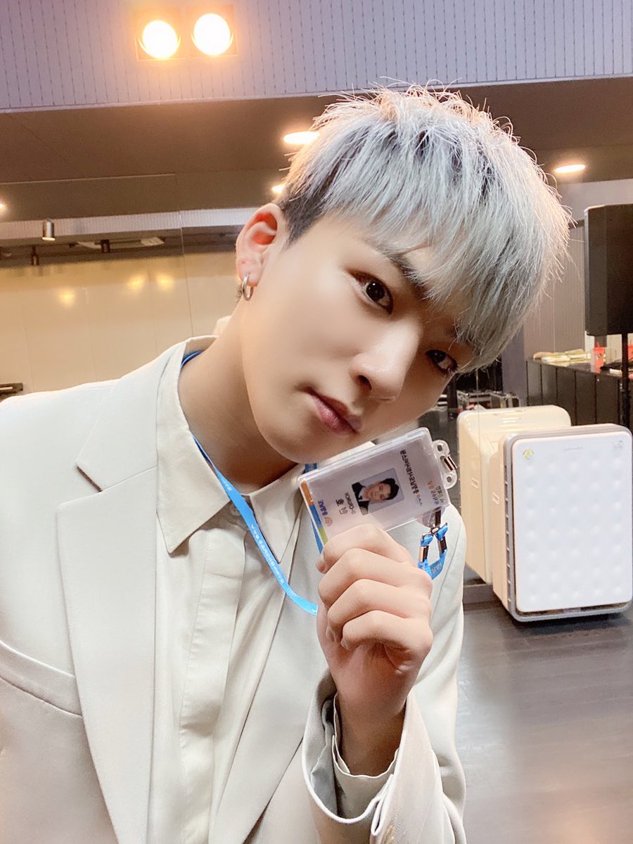 DCRUNCHFrance's tweet photo. (📸) 19.02.22 ⋅ TWITTER
⤷ #Hyunho
« Je crois bien que le ciel s’est dégagé ☺️☺️
#SamediDeHo #temps #plusbeau »
__
© DIA_CRUNCH
🇫🇷 DCRUNCHFrance https://t.co/Pfh5LmZM1q