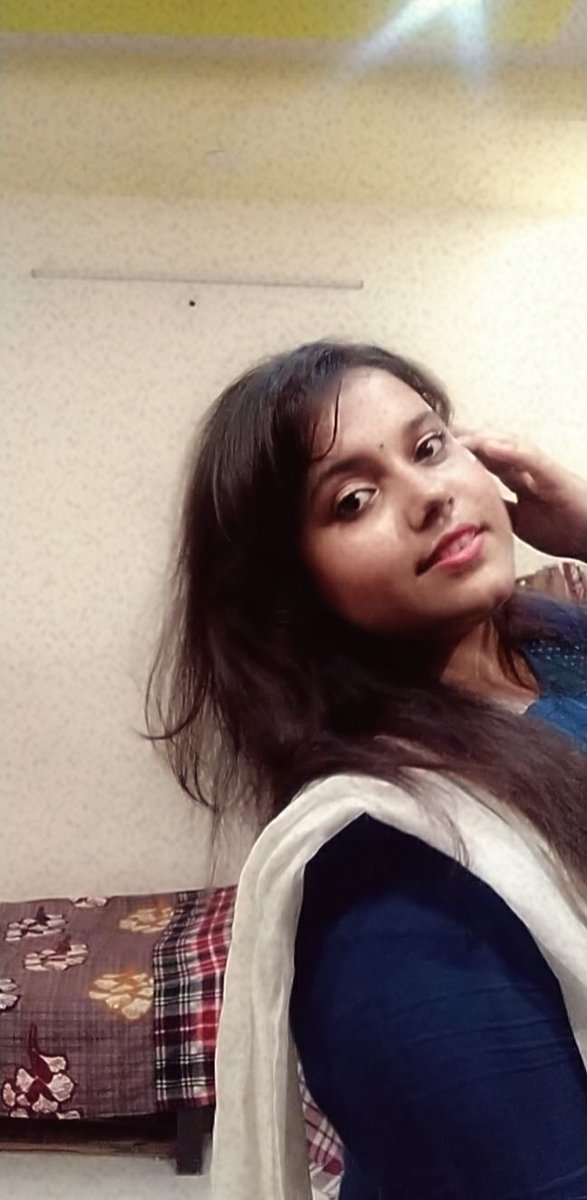 TheTannedJalebi's tweet photo. #BindiTwitter https://t.co/IN9MD2yIu3