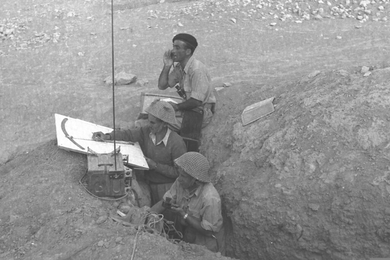 war_only's tweet image. В эфире “израильская военщина”. Часть 5-6 - продолжаем исторический обзор того, чем пользовался ЦаХаЛ для устойчивой связи с момента своего основания...

war-only.com/v-efire-izrail…