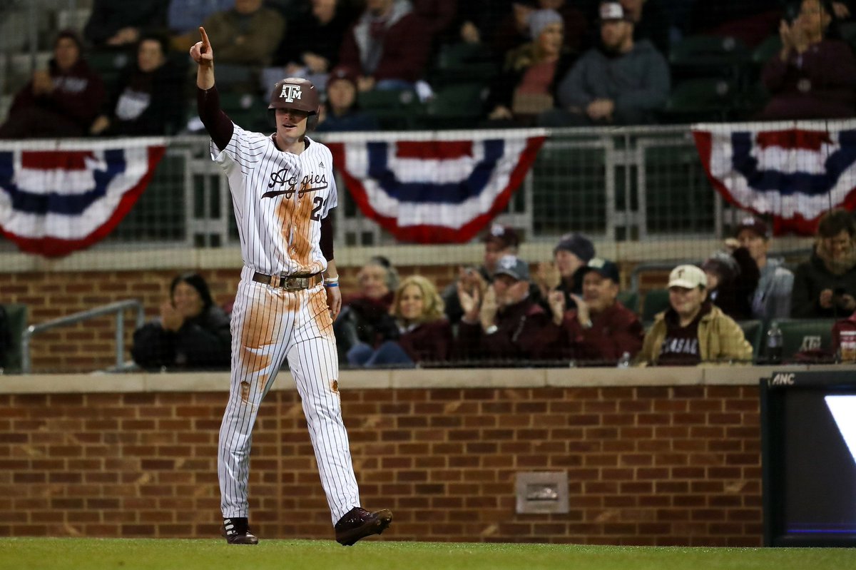 AggieBaseball's tweet photo. Opening Day x @AggiePhotogs 

📸 https://t.co/ifD1I3VF49 https://t.co/lVzgO00txZ