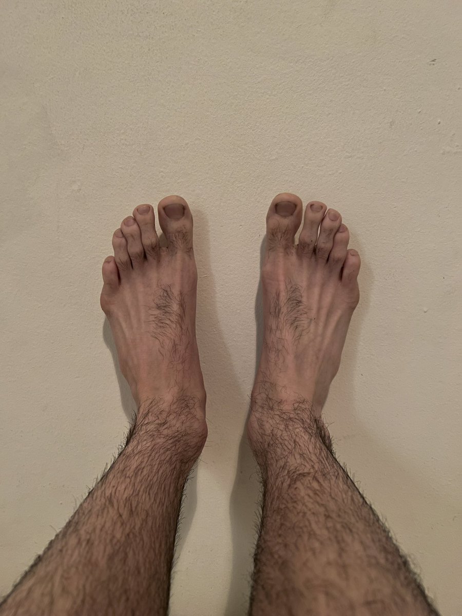 lafootbro's tweet photo. dirty and smelly feet after work https://t.co/YYOkjf5acn