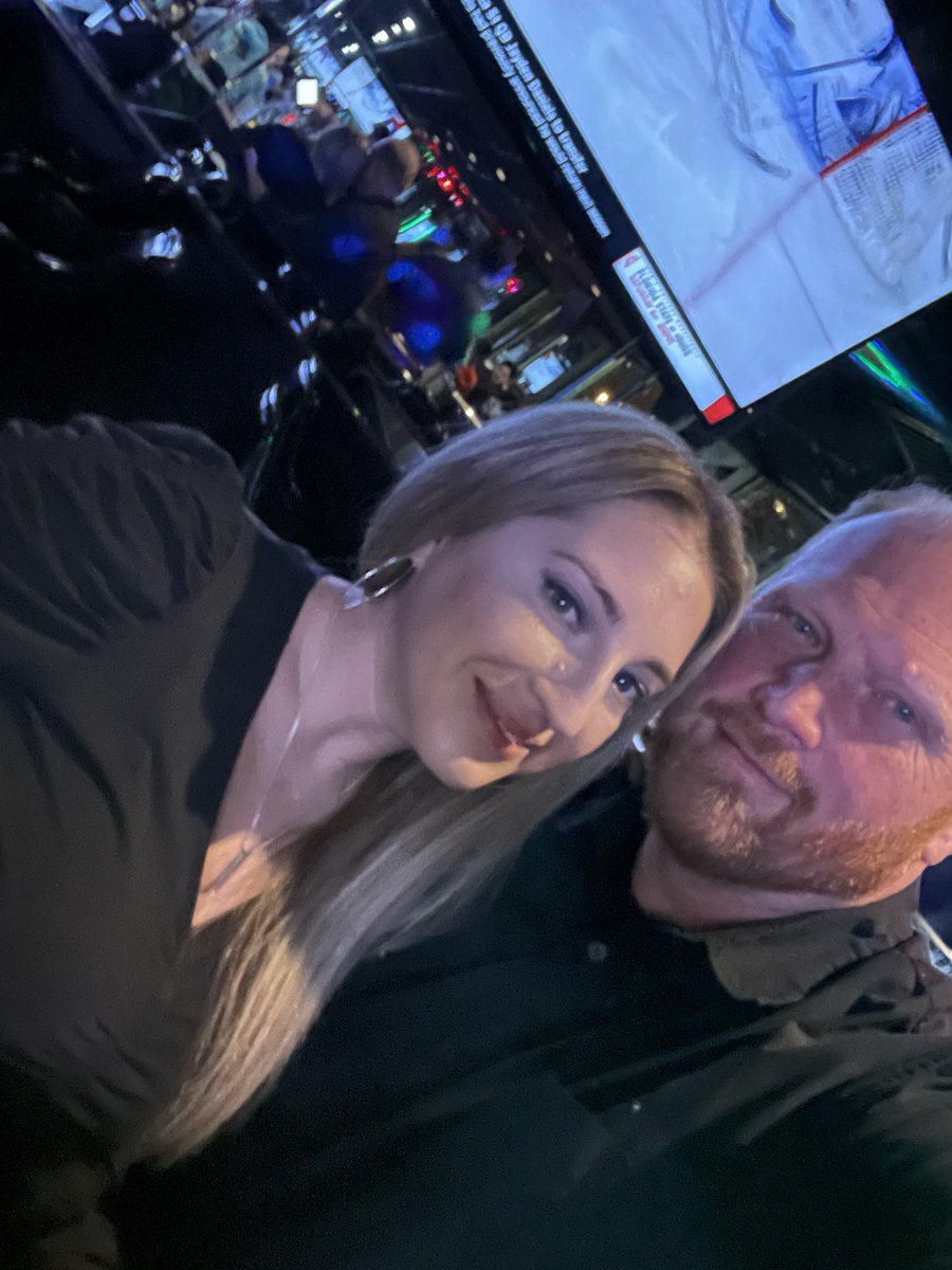 Seth_3773's tweet photo. Hanging out at #victor #Milwaukee Thank you Victor for showing us a great time! @JustJenwith1n Thank you @OtherAmyFreeze for introducing us to the owners! https://t.co/6K8TUpyBz2