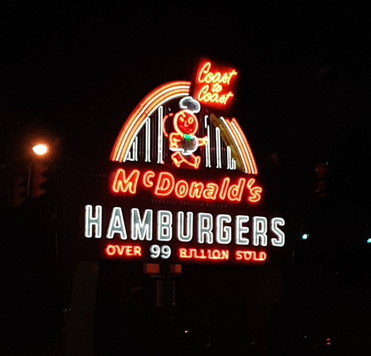 arial_lynn's tweet photo. #fastfood #friday @McDonalds https://t.co/5305MJU8v0