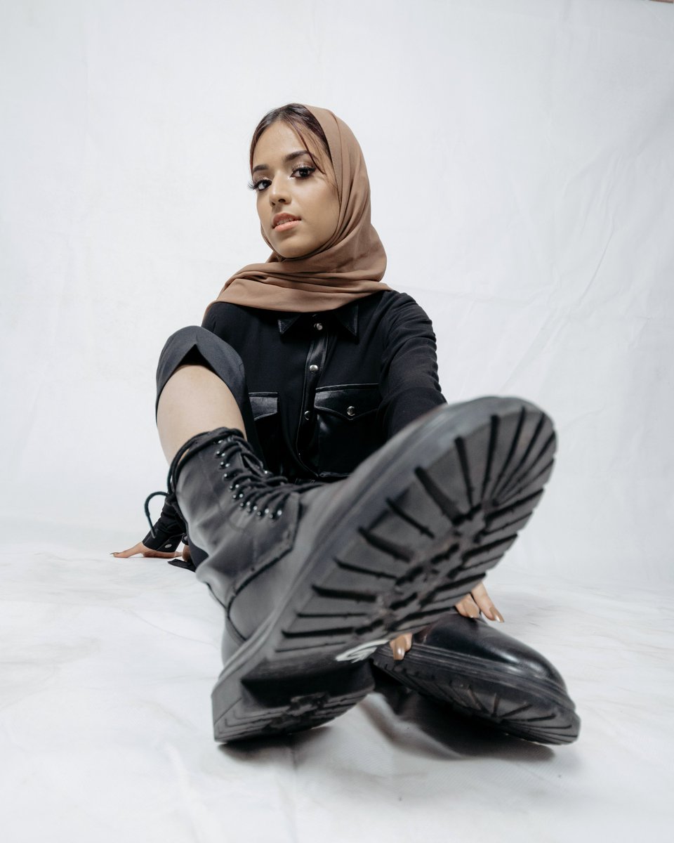 444holywitch's tweet photo. Ipi kali zaidi 1,2,3 au 4??
📸 @GpixelP
Retweet...🙏
#Zanzibar #Zanzibarphotographer #Canon #canonphotography #Studio #PotraitPhotographer https://t.co/v4ML9gbGEk