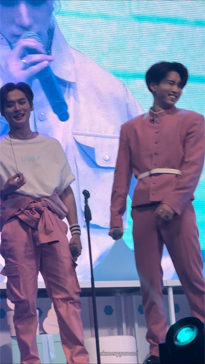 dailyhanming's tweet photo. Crying at the photo sequence of minsung https://t.co/ZYhmMFQLAy