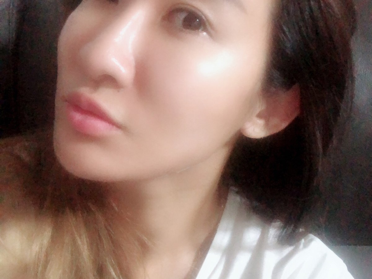 Penny22h's tweet photo. Today, I accompanied my best friend in Ginza, Shinagawa, and had a 6-pin facial medical filling. It's really pretty.😌🤔 https://t.co/ZYjQOKbhso